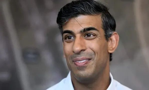 英国首相热门候选人“栗子姨：3A*的学生直接获得一次牛剑面试机会？