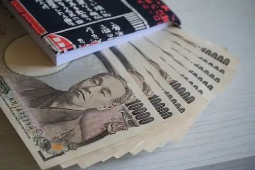 难怪中国留学生占比top 1 ！性价比高，离家近，赶紧冲~