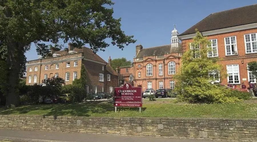美高九年级新生Cranbrook Schools初体验，单人单间还不错！